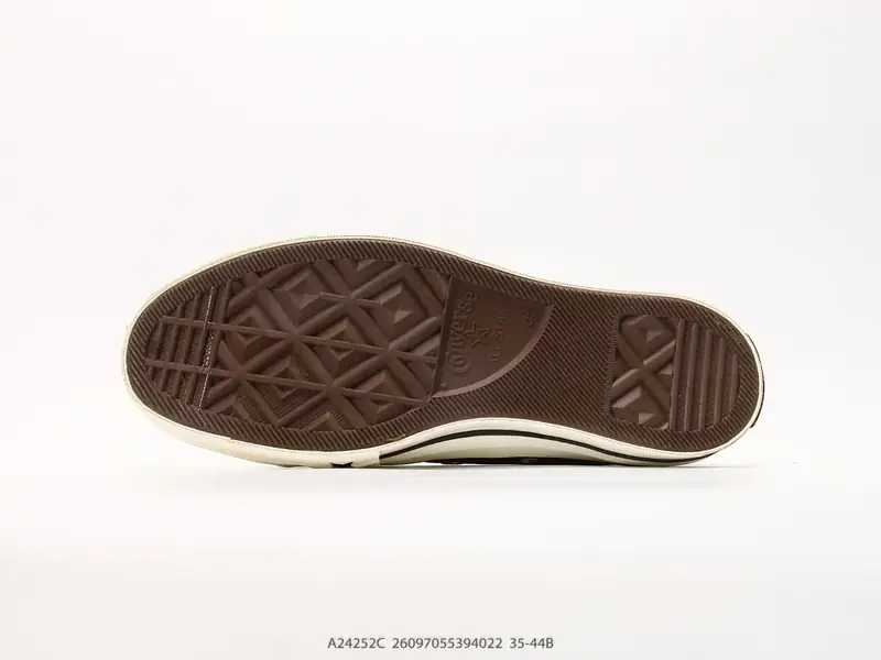 Sonstige Sportschuhe Klassisch Niedrig A24252C