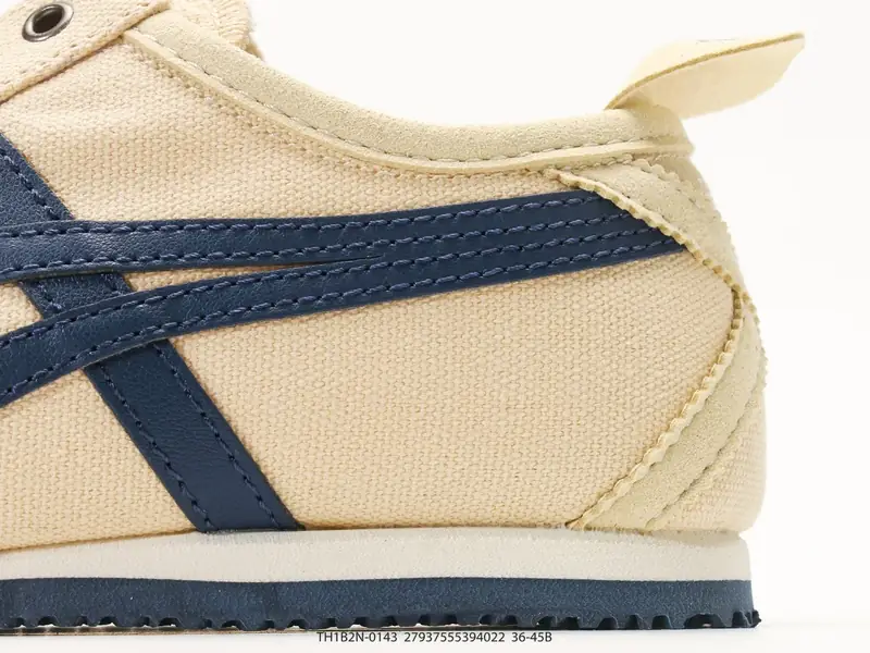 鬼冢虎Onitsuka Tiger Mexico 66® Paraty 百搭单品板鞋 MEXICO 66是鬼冢虎旗下最经典的款式，李小龙最喜欢的 TH1B2N-0143 #27937555394022