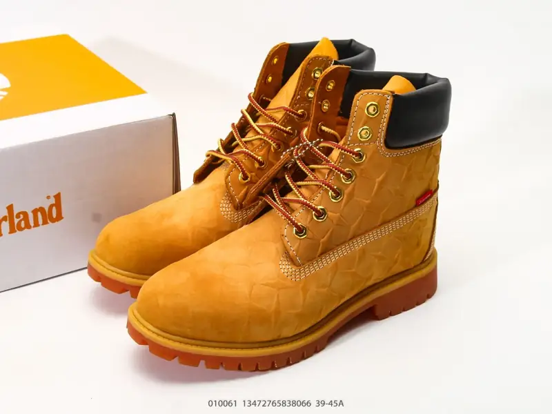Timberland Scarpe casual Impermeabile Classico Alto TB010061 #13472765838066