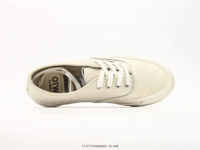 NEIGHBORHOOD x Vans OTW Authentic 44 2026ss 联名款 此次联名选用OTW Authentic 44经典鞋型 全麂皮材质 质感拉满 鞋头压印主题字母 VN000XVJ7VJ #11277745664003