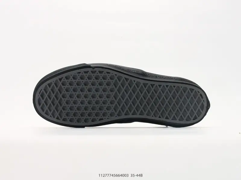 Vans Scarpe sportive Classico Collaborazione Basso VN000XVJBLA #11277745664003