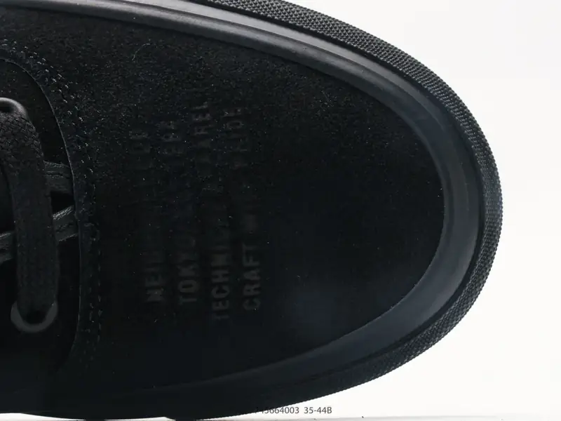 Vans Scarpe sportive Classico Collaborazione Basso VN000XVJBLA #11277745664003