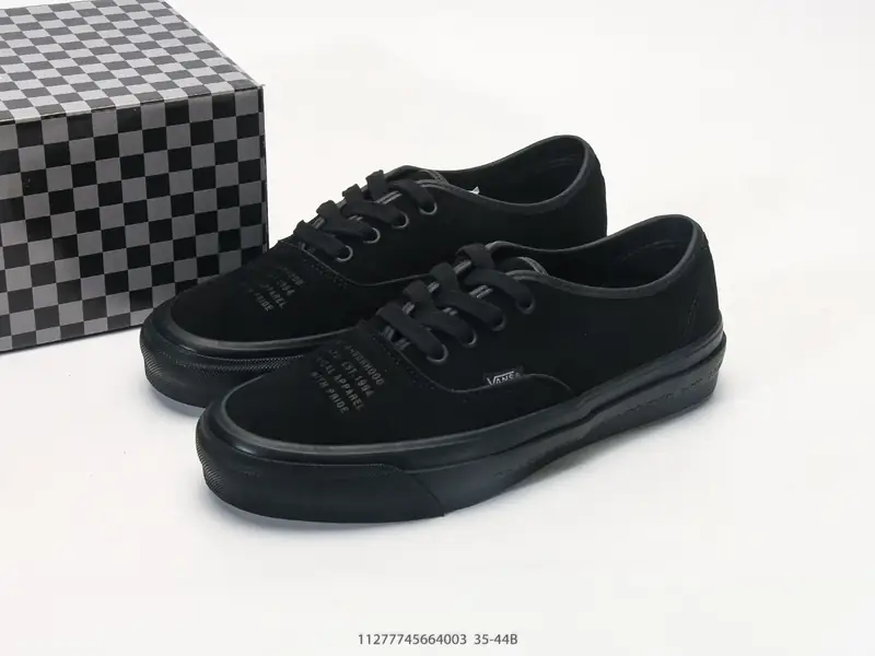 Vans Scarpe sportive Classico Collaborazione Basso VN000XVJBLA #11277745664003